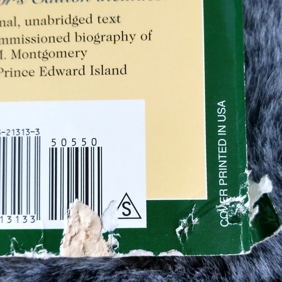 Anne of Green Gables 100th Anniversary Collectors Addition Paperback Book - Picture 10 of 11